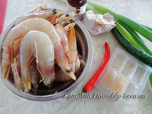 Tôm rim mặn đơn giản đưa cơm