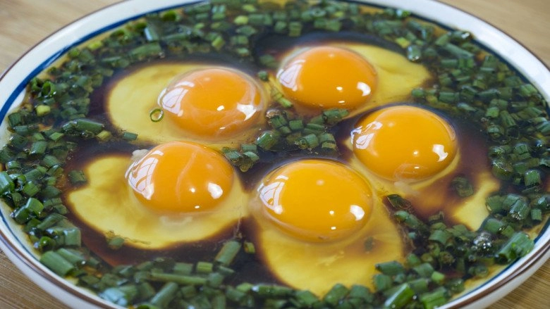Trứng hấp kiểu mới lạ miệng độc đáo có cả thịt lẫn rau ăn miếng nào ngon miếng đó