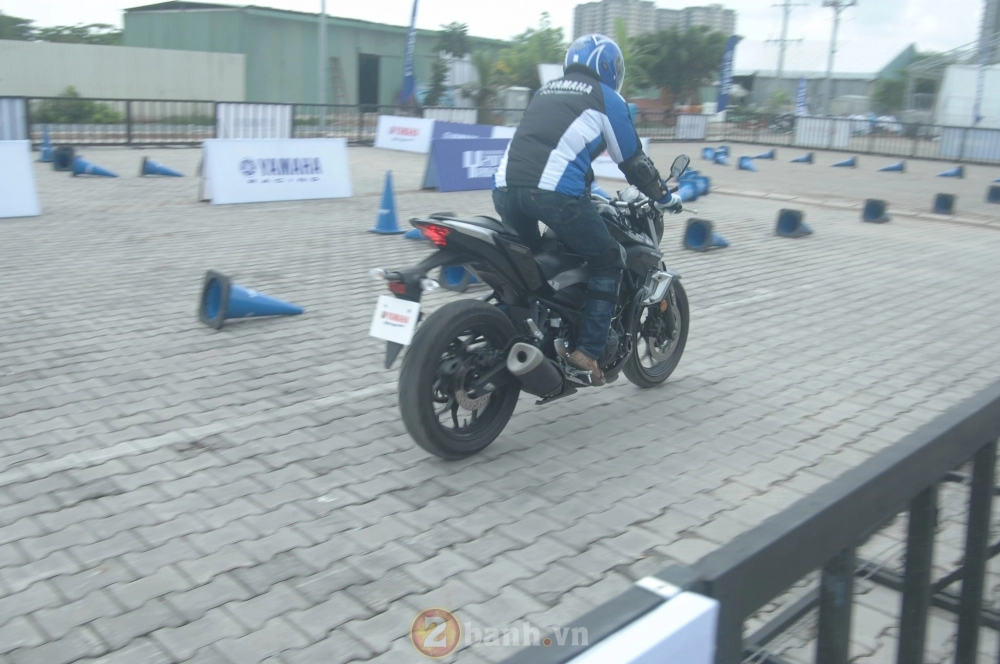 Vietnam motorcycle show 2017 - khách tham quan có thể chiêm ngưỡng vẻ đẹp của gần 20 mẫu xe yamaha