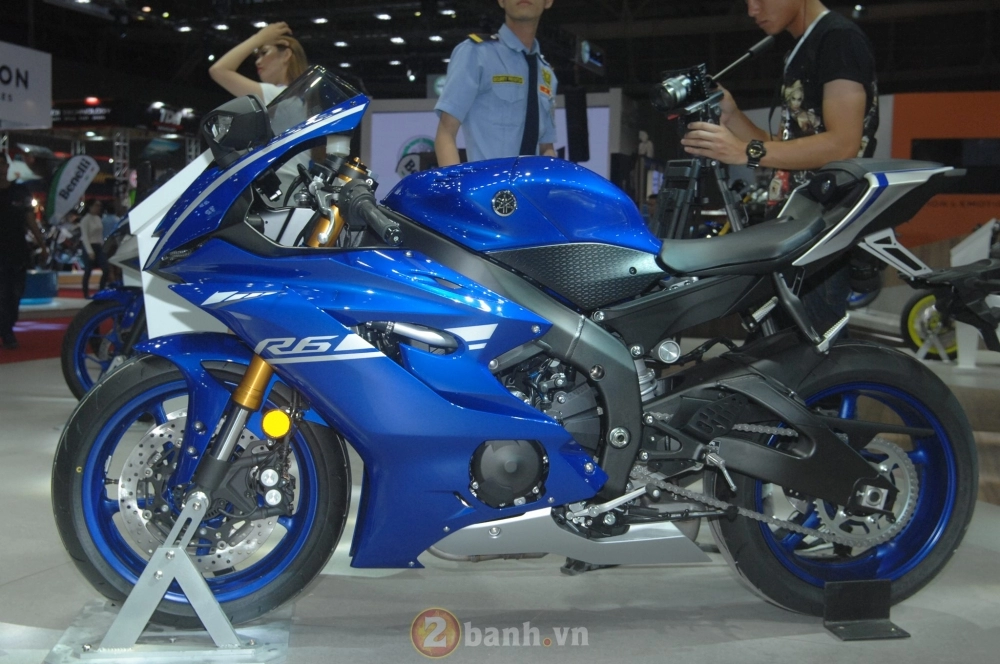 Vietnam motorcycle show 2017 - khách tham quan có thể chiêm ngưỡng vẻ đẹp của gần 20 mẫu xe yamaha