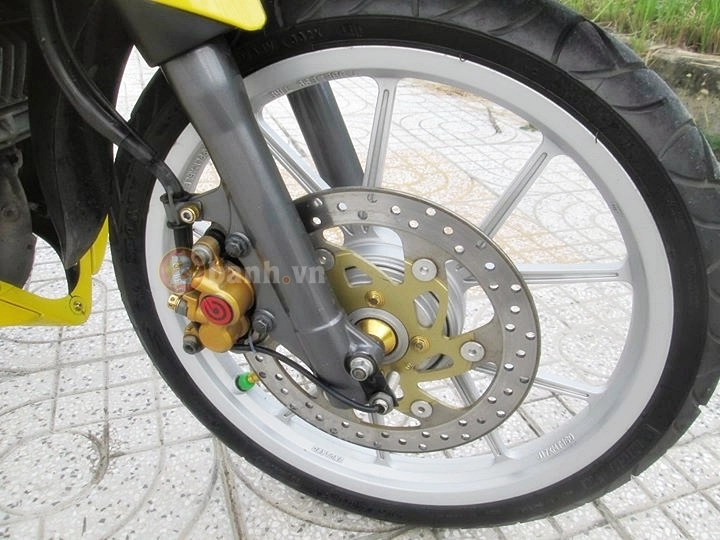 Yaz độ đồng hồ koso rx2 mâm daytona heo brembo nhìn khá chất