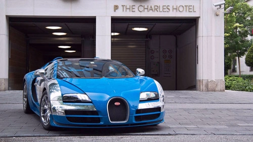 11 chiếc siêu xe bugatti veyron nối đuôi trên phố