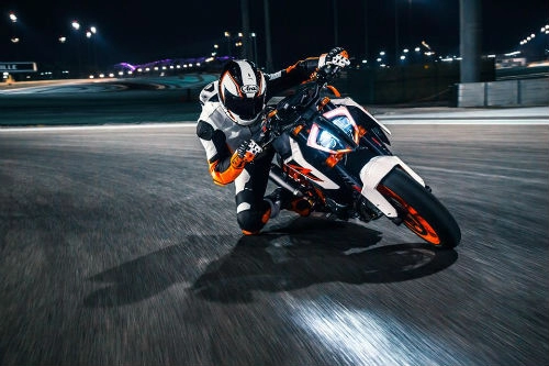 2017 ktm 1290 super duke r hiện đại hùng mạnh hơn