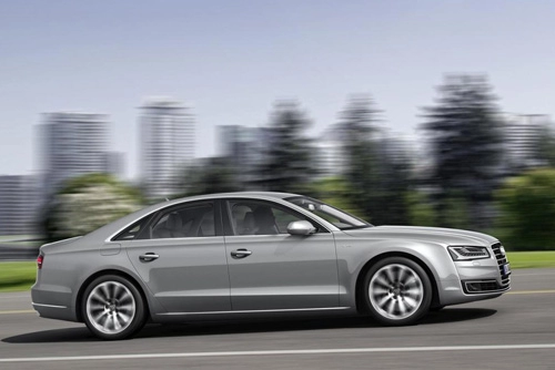 Audi a8 2015 công bố giá