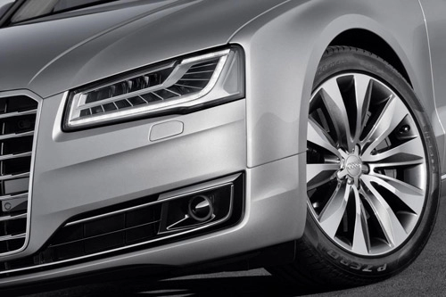 Audi a8 2015 công bố giá