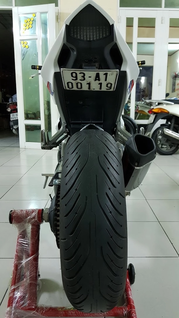 Bán honda cb1000r 2010 hqcn-abs-hiss-odo 16k- long lanh