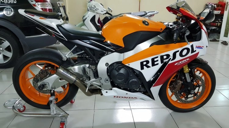 Bán honda cbr1000rr repsol 72015-abs-hiss-saigon biển đẹp 9 nút-odo 8k