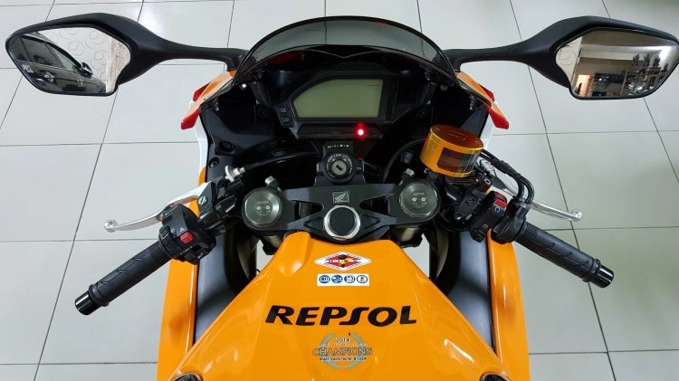 Bán honda cbr1000rr repsol 72015-abs-hiss-saigon biển đẹp 9 nút-odo 8k