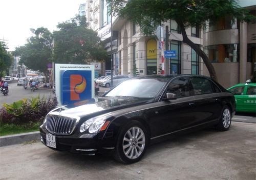  báo nước ngoài đăng ảnh maybach 62s ở sài gòn 