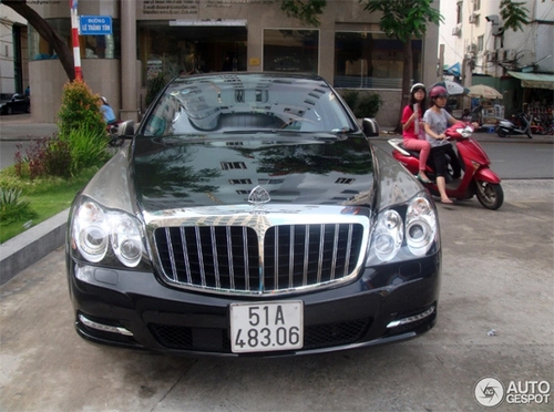  báo nước ngoài đăng ảnh maybach 62s ở sài gòn 