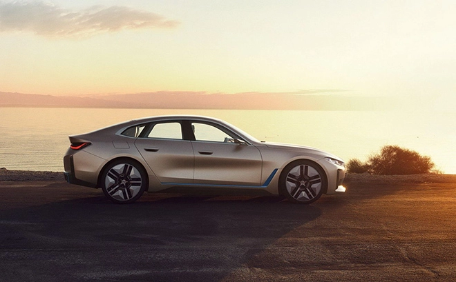 Bmw concept i4 lộ diện hoàn toàn lưới tản nhiệt xấu không chê được