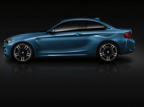 Bmw m2 coupe cuốn hút với màu xanh huyền bí