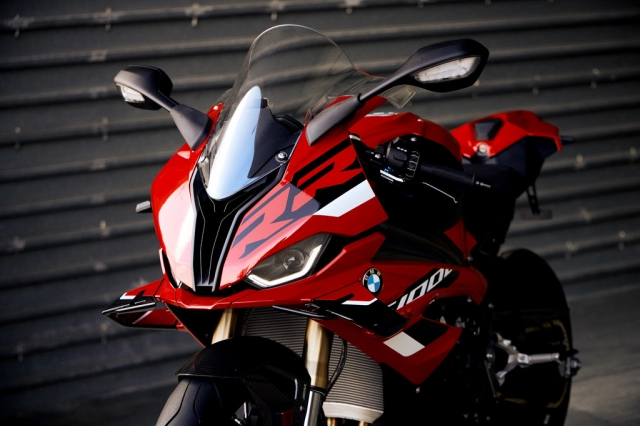 Bmw s1000rr 2023 sẵn sàng ra mắt thị trường châu á với giá gần 800 triệu đồng