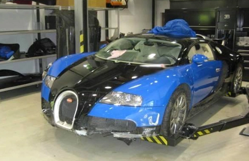  bỏ 250000 usd để mua siêu xe bugatti veyron bị tai nạn 