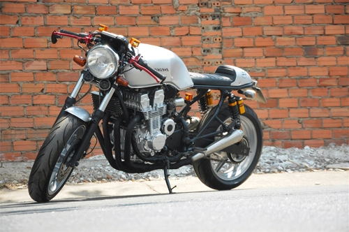  cafe racer nhẹ nhàng của chàng thủ môn việt 