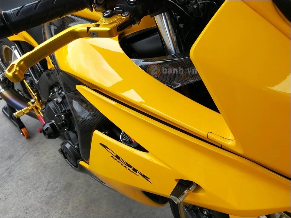 Cbr650f độ trong phiên bản yellow superhero