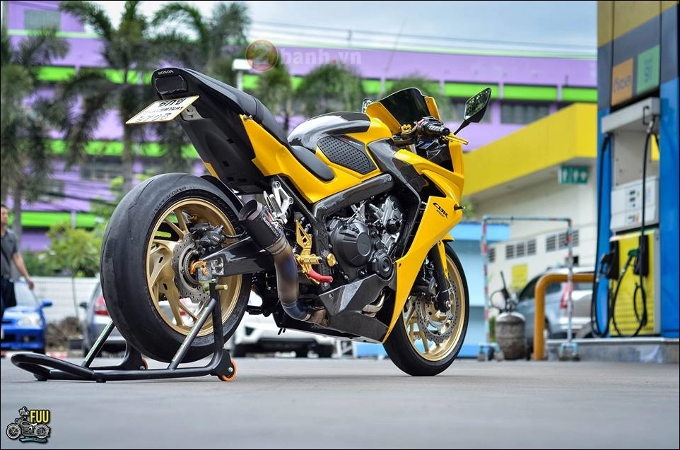 Cbr650f độ trong phiên bản yellow superhero