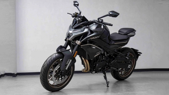 Cfmoto 800nk chính thức công bố giá bán gần 200 triệu đồng