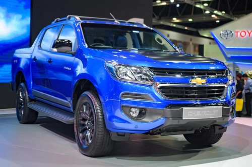 Chevrolet colorado high country storm giá từ 680 triệu đồng