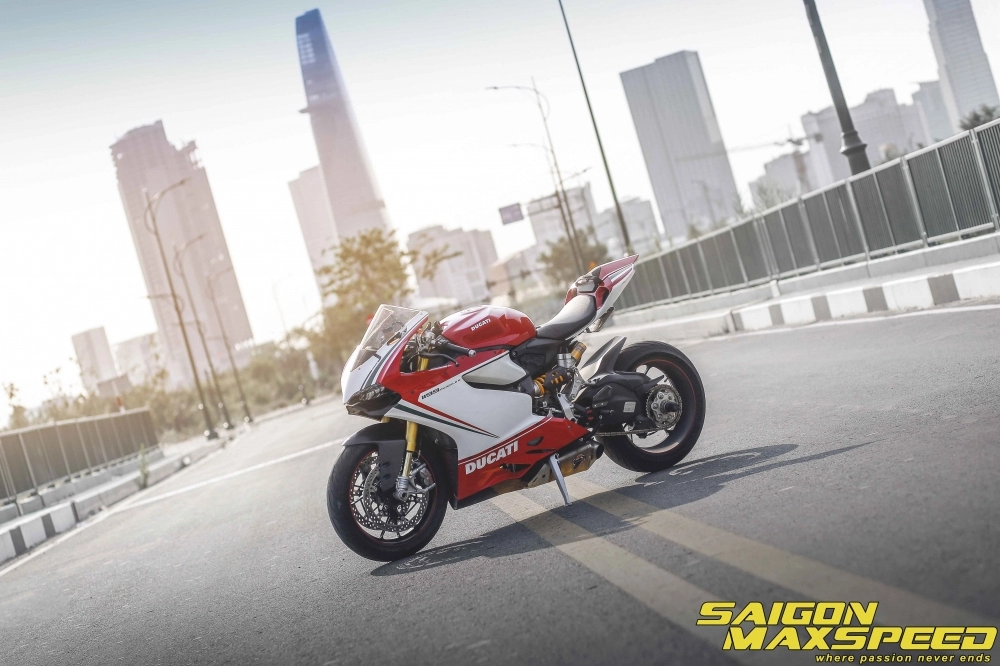 Chiêm ngưỡng ducati 1199 panigale s độ siêu đẹp trên đất việt