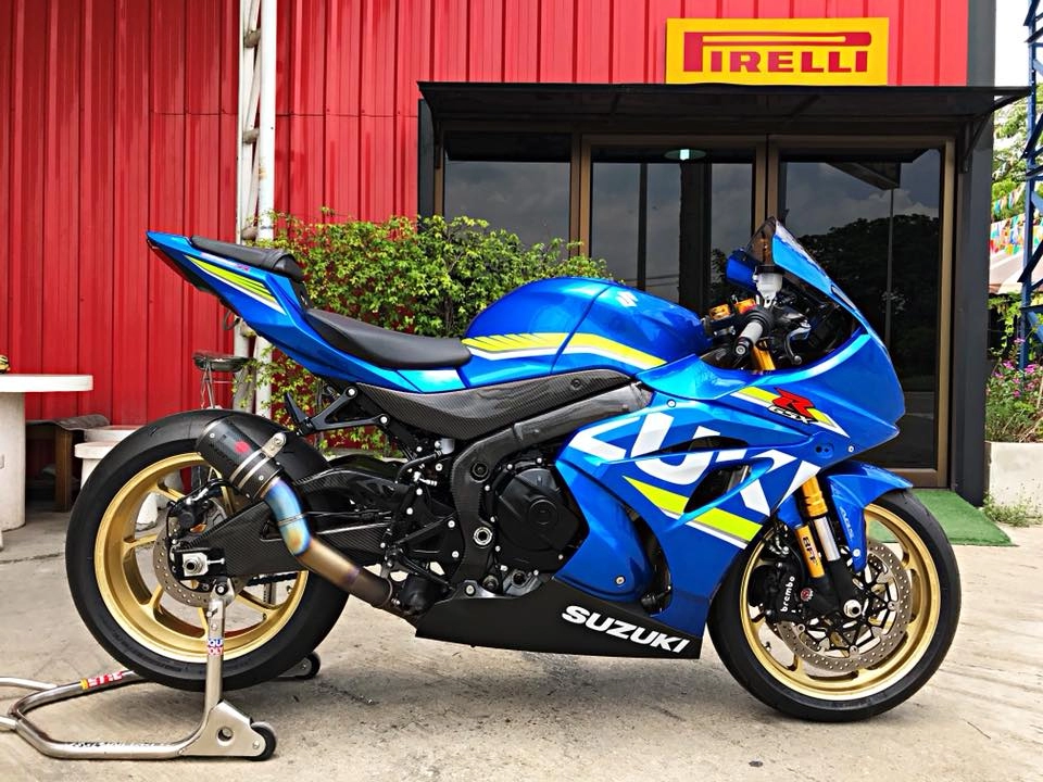 Chiêm ngưỡng dung nhan bóng bẩy từ superbike suzuki gsx-r1000