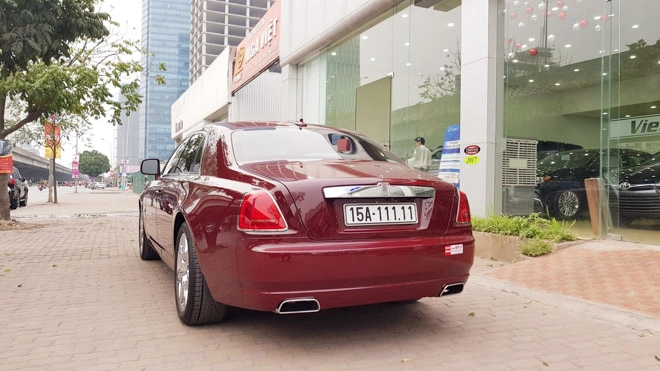 Cơ hội sỡ hữu roll-royce ghost biển ngũ quý giá hơn 11 tỷ đồng