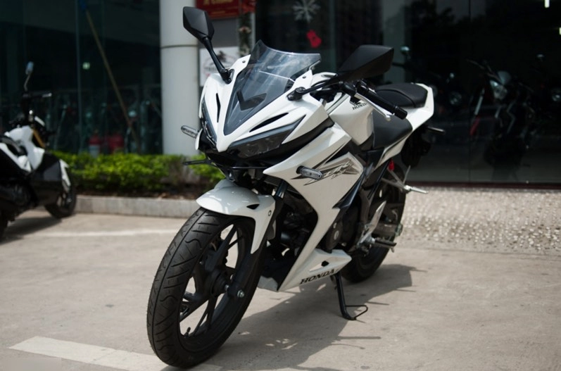 Đánh giá xe honda cbr150 2017 mới nhất với chi tiết hình ảnh