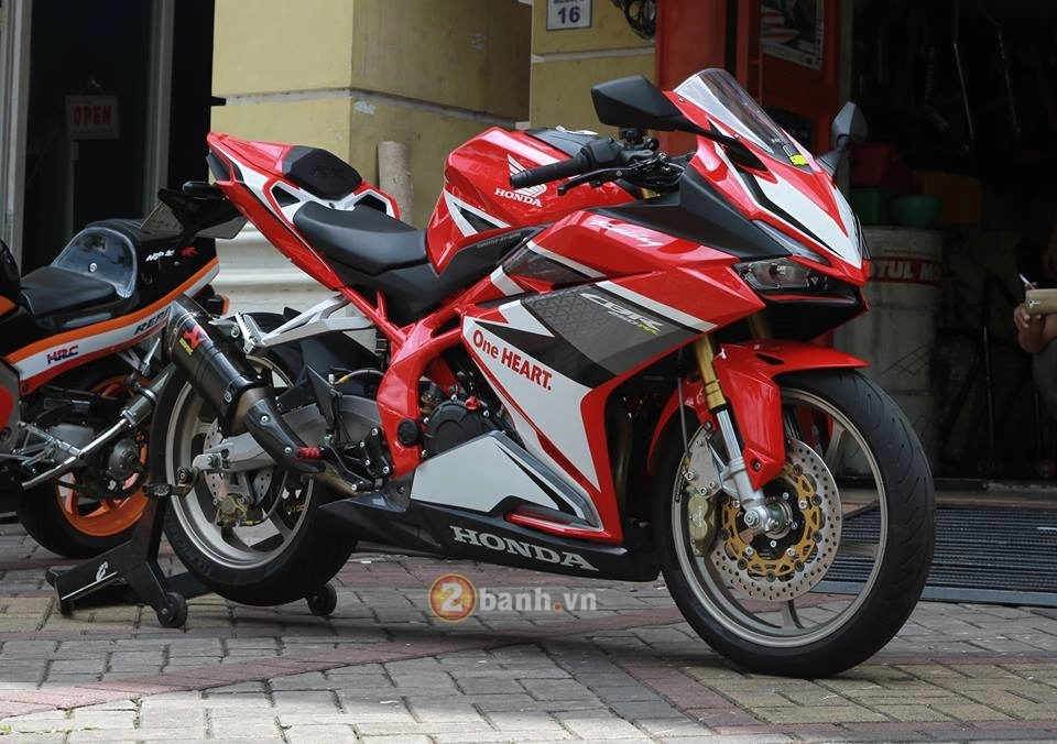 Đầy mê hoặc với chiếc honda cbr250rr độ cực chất của biker indonesia