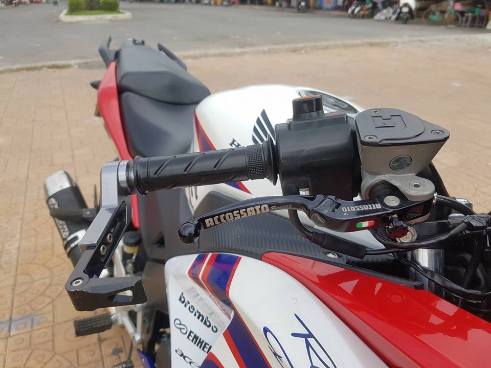 Độ đơn giản mà chất chơi từ honda cbr 150