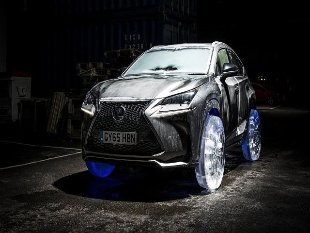 Độc đáo bánh xe bằng băng của lexus nx