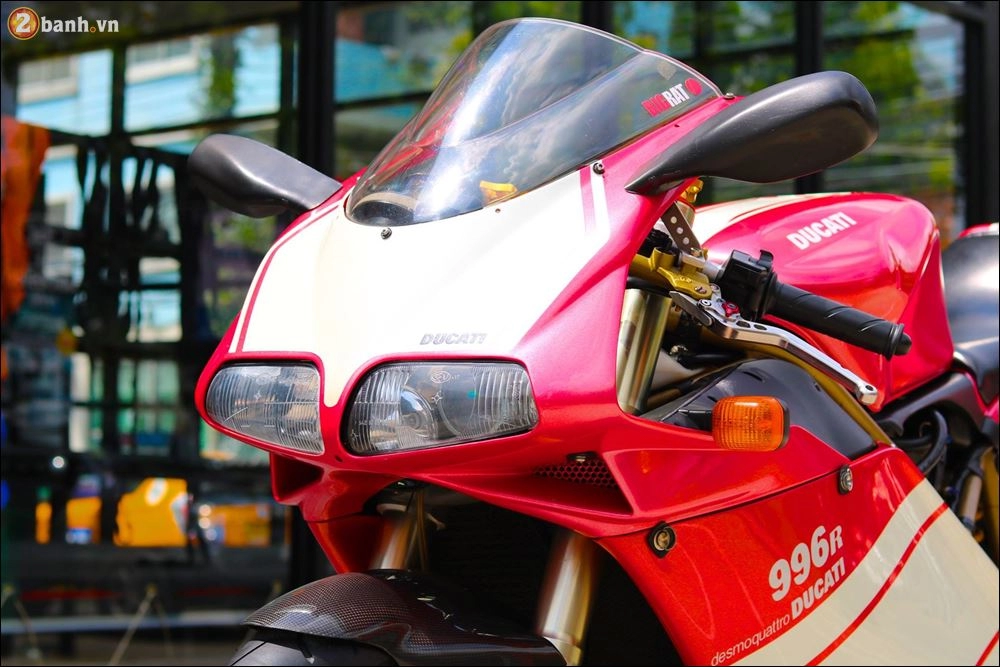 Ducati 996 hồi sinh huyền thoại trong làng pkl đương đại