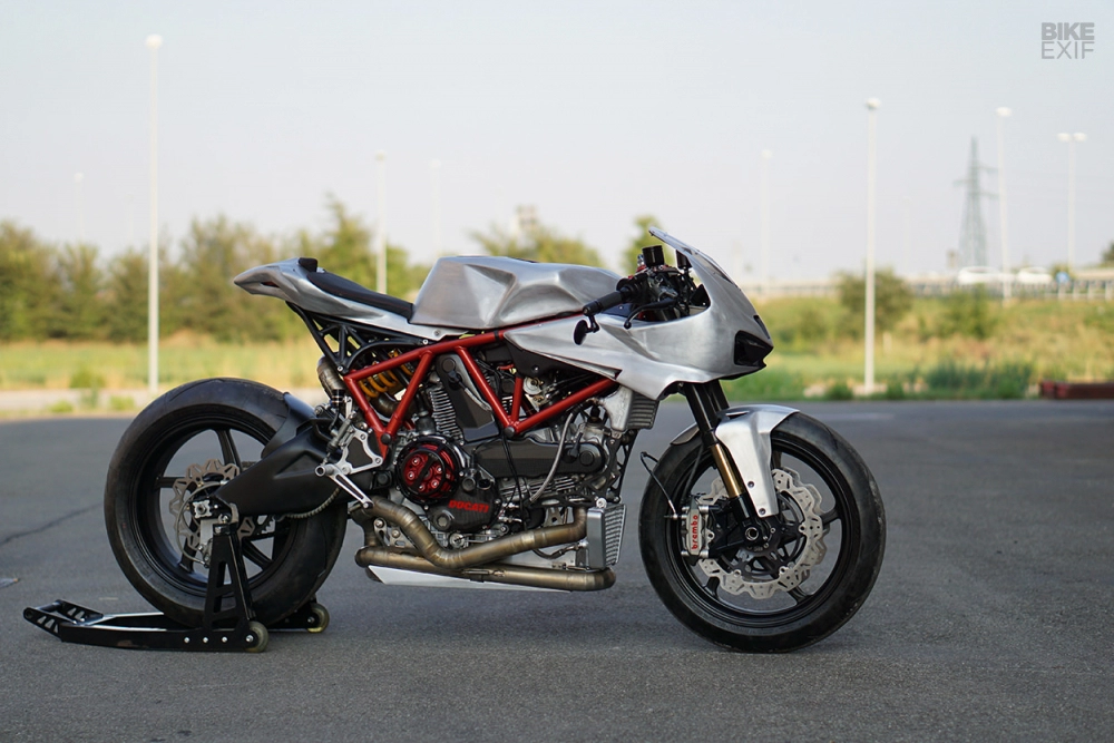 Ducati cafe fighter mang thiết kế máy bay chiến đấu của simone conti