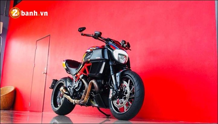 Ducati diavel bản độ tối tân mang tên red carbon facelift