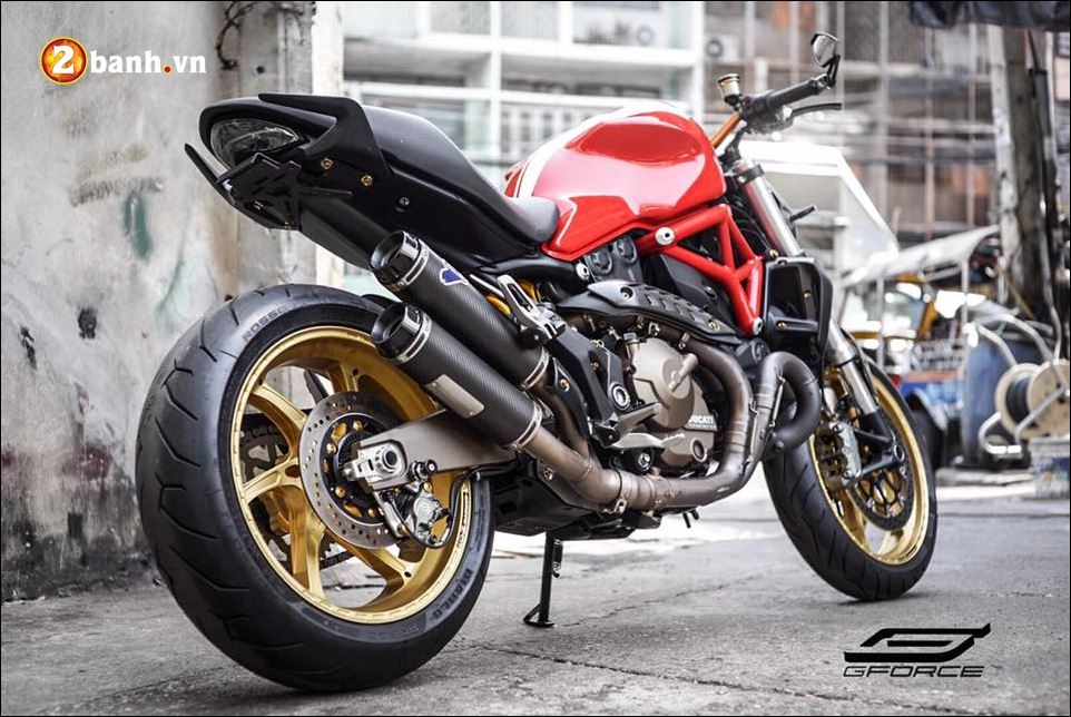 Ducati monster 821 vẻ đẹp hào nhoáng qua body cơ bắp