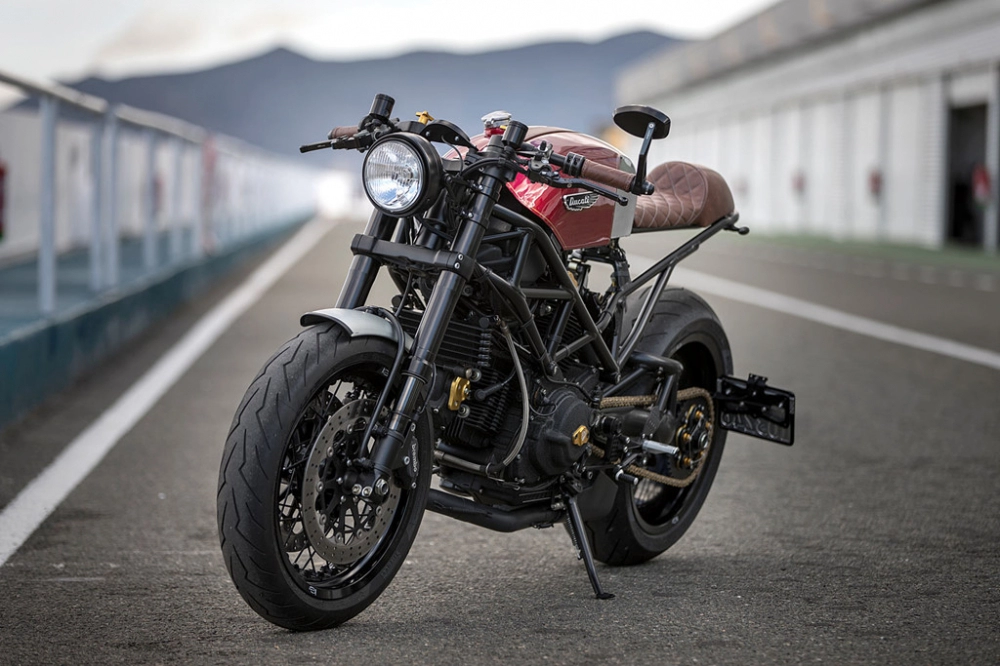 Ducati monster đẹp hút hồn trong bản độ cafe racer