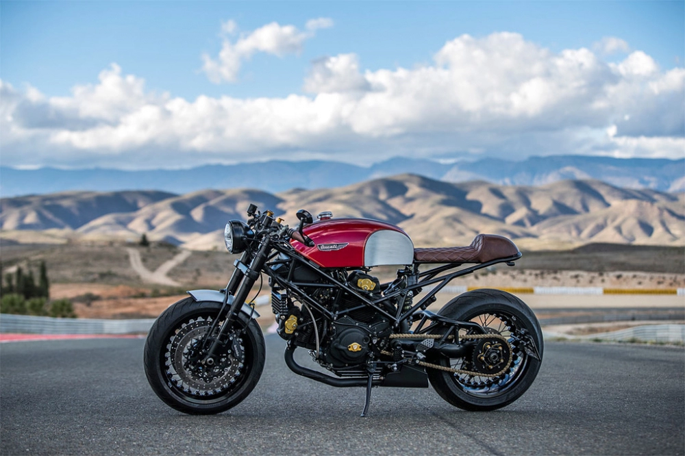 Ducati monster đẹp hút hồn trong bản độ cafe racer