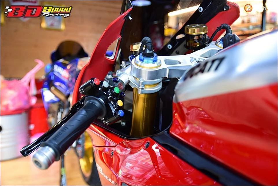 Ducati panigale 1199r đẹp ngây ngất từ option hàng tuyển