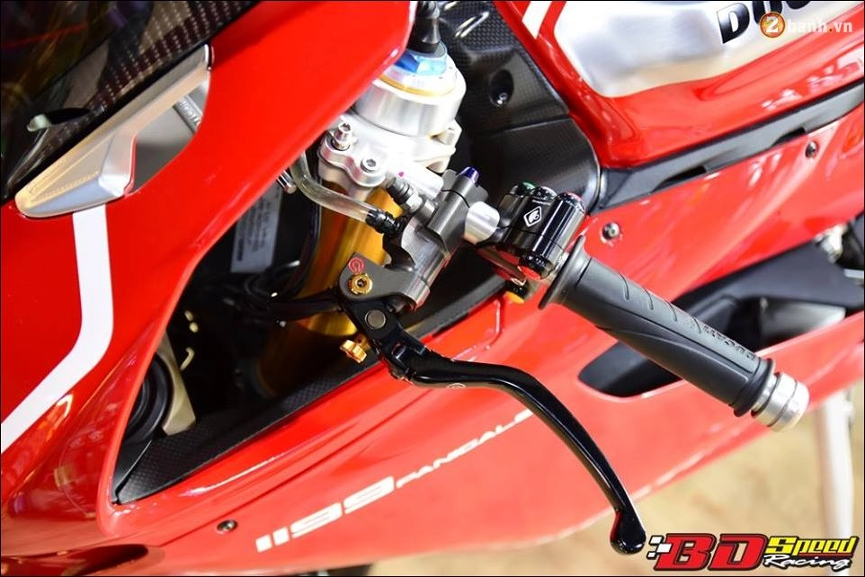 Ducati panigale 1199r đẹp ngây ngất từ option hàng tuyển