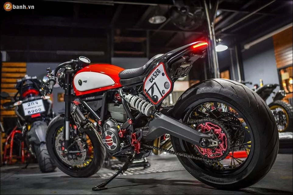 Ducati scrambler cafe racer quái vật hình thành tại xưởng độ mugello