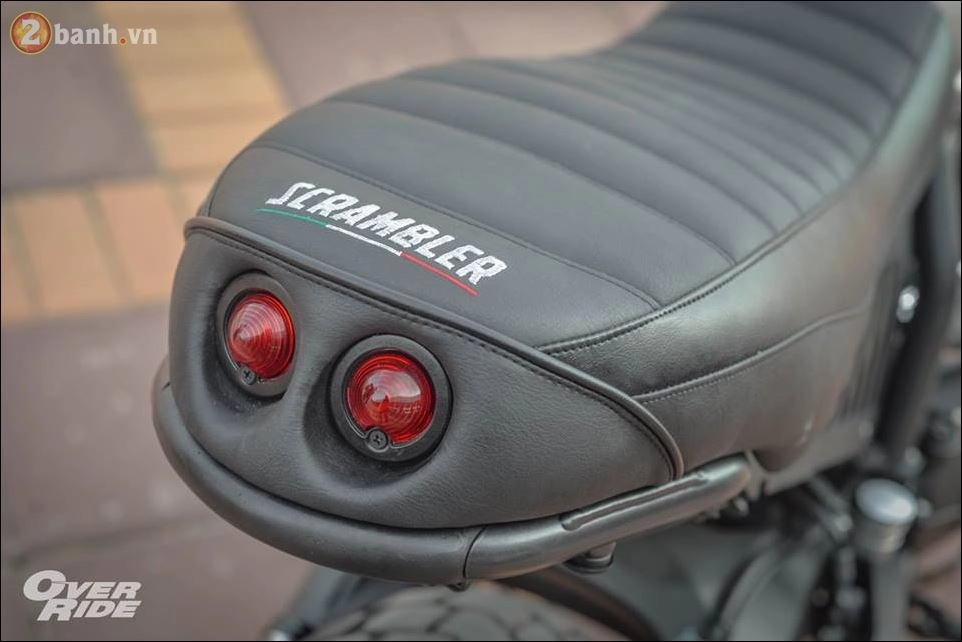 Ducati scrambler đầy táo bạo qua morden tracker