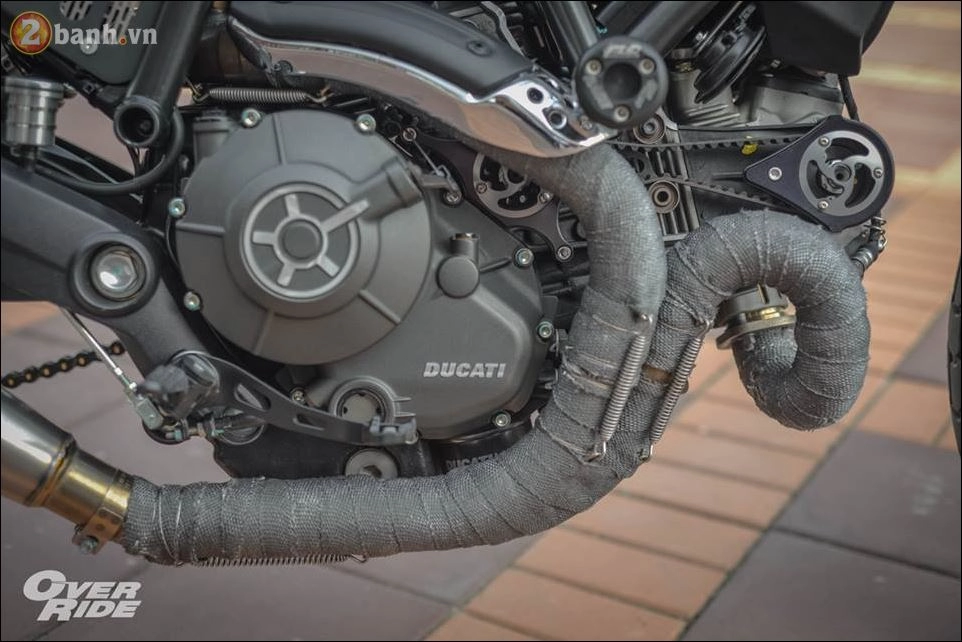 Ducati scrambler đầy táo bạo qua morden tracker