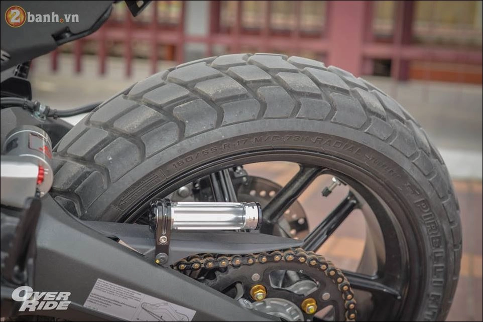 Ducati scrambler đầy táo bạo qua morden tracker