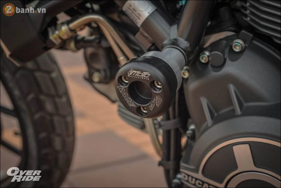 Ducati scrambler đầy táo bạo qua morden tracker