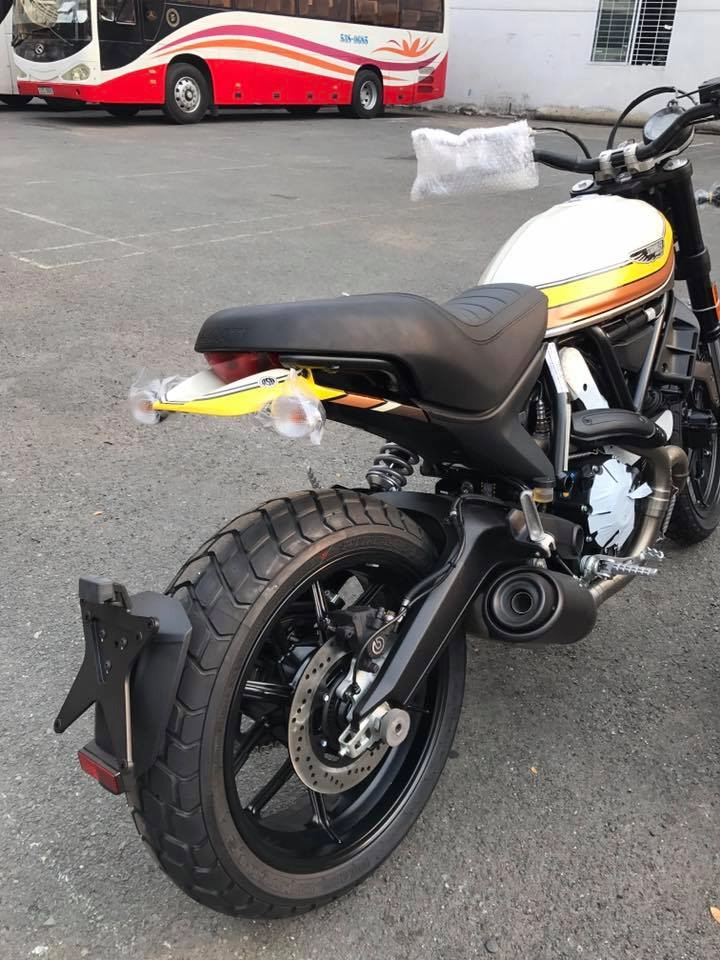 Ducati scrambler mach 20- roland sand design ấn phẩm đầu tiên về vn