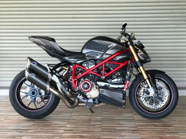 Ducati streetfighter 1100s phê cùng gã du côn đường phố sau loạt nâng cấp