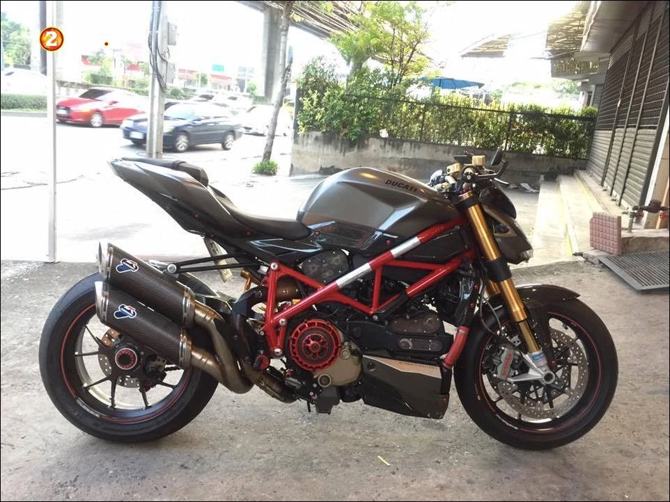 Ducati streetfighter s vẻ đẹp lạnh lùng từ kẻ ngự trị đường phố