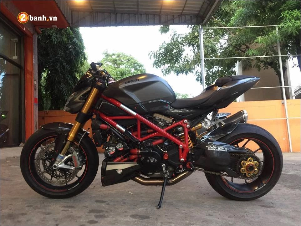 Ducati streetfighter s vẻ đẹp lạnh lùng từ kẻ ngự trị đường phố