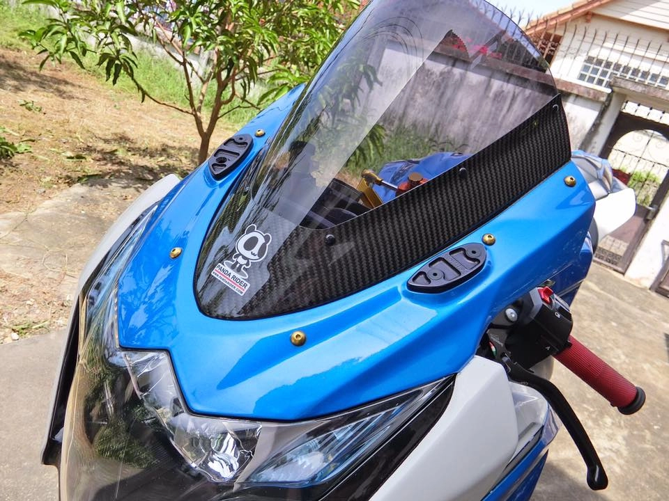 Gsx r1000 ông vua trắng xanh kẻ tranh ngôi vua mô tô