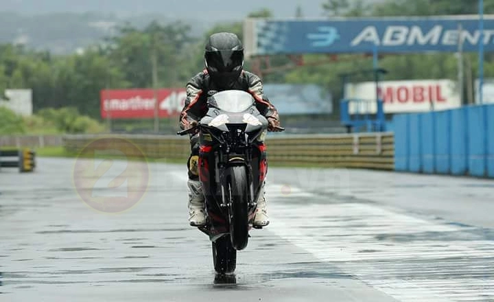 Gsx-r150 sẵn sàng trong giải đua irs 2017