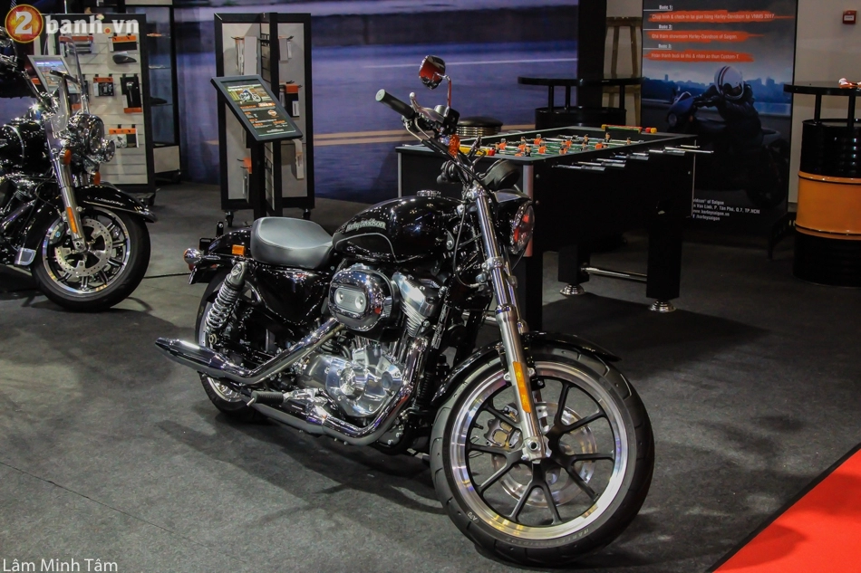 Harley-davidson khuấy động sự kiện vmcs 2017 bằng 2 mẫu xe mô tô mới